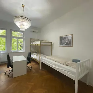 Miklosiceva Auberge de jeunesse